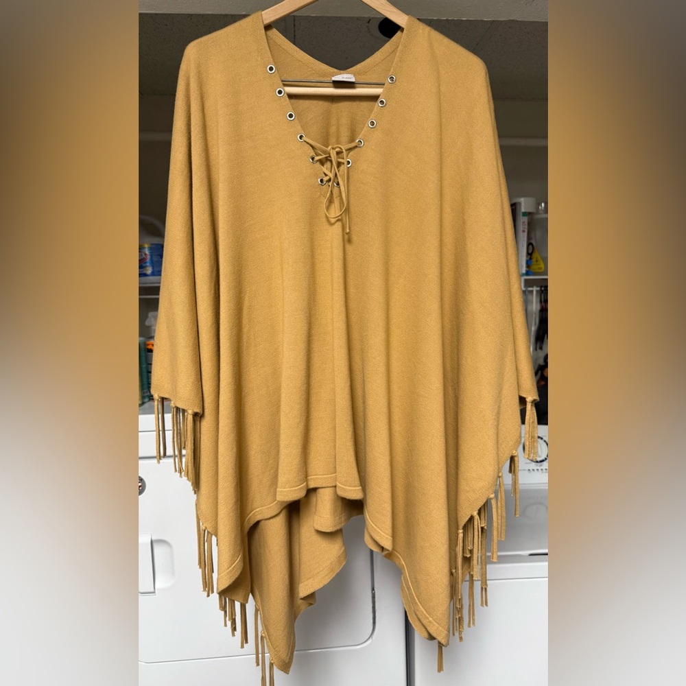 Shannie Girl Poncho Fringe Tie Cheyenne V-Neck Southwestern Rodeo Boho Women OS